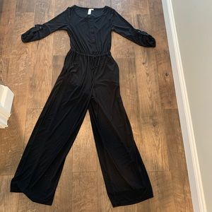 Black Jumpsuit🍍